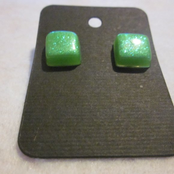 Green Shimmer Square Stud Earring - Picture 2 of 3